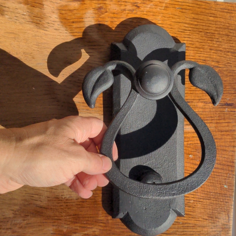 PotteryBarn Doorknocker stunning iron leaf design